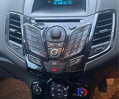 Zetec Ford Fiesta - Image 4/7
