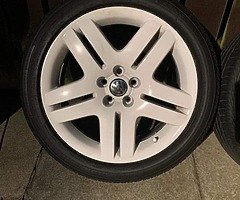 17" 5x100 Genuine longbeaches mk4 golf
