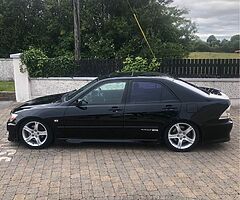 Is200