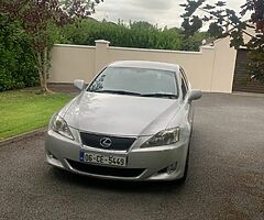 Lexus is250