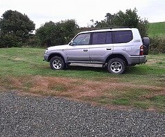 Toyota  landcruiser prado