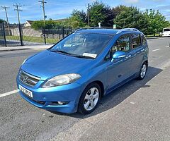 Honda FR-V