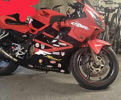 CBR 600 F4i