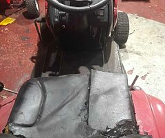 Mtd   sit  on  mower  deck  and  all  good  needs   battery   and  throttle  cable  left  in