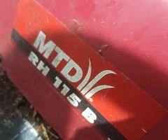 Mtd   sit  on  mower  deck  and  all  good  needs   battery   and  throttle  cable  left  in - Image 5/5