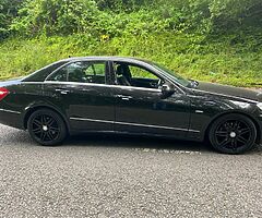 2012 Mercedes-Benz 220 CDI EXEC-BLUE EFF 7G TRONIC