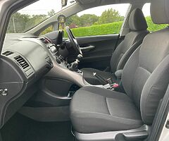 2011 TOYOTA AURIS 1.4 DIESEL NEW NCT 10/23 TAXED 10/22 6 SPEED MANUAL SPOTLESS - Image 10/10