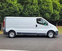 Opel Vivaro 2.0 LWB  - Image 6/10
