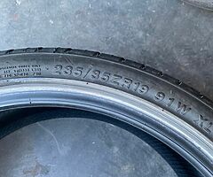 235/35/19 tyres