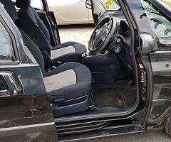 2006 Peugeot 1007 1,4 New  NCT 4/23 TAX till.10/22 very low milage - Image 5/10