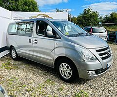 2013 Hyundai montana 8 seater we finance