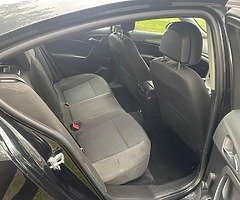 2010 insignia - Image 5/9