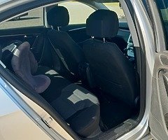 Volkswagon passat blue motion 1.6 tdi - Image 6/8