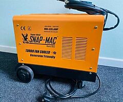 New 225 amp gas/gasless mig welder free delivery