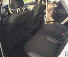 Ford Focus - Image 5/10