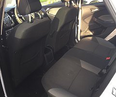 Ford Focus - Image 9/10