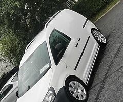 2011 caddy van