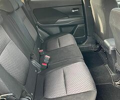 Mitsubishi Outlander - Image 7/10