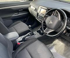 Mitsubishi Outlander - Image 8/10