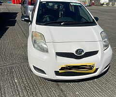 Toyota yaris (vitz) 2010 1l automatic - Image 3/5