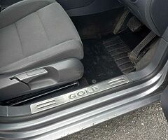 2009 Volkswagen Golf - Image 5/9