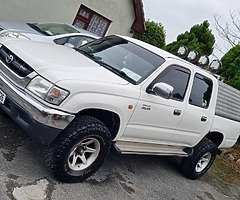Toyota hilux crewcab