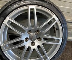 Audi S line  alloys