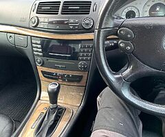 08 Mercedes E 220 CDI - Image 7/9