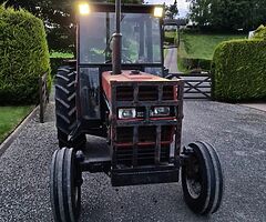 Case International 885 Tractor - Image 5/10