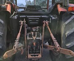 Case International 885 Tractor - Image 7/10