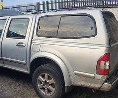 06 isuzu d-max for breaking all parts available