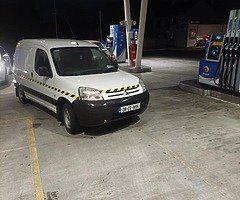 CITROEN BERLINGO 2008 1.6 DIESEL 5 SPEED GEARBOX BARGAIN €1750 - Image 6/8