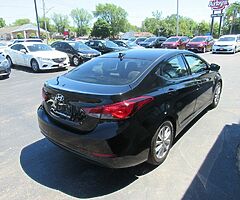 2016 Hyundai Elantra SE - Image 4/10