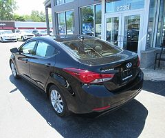 2016 Hyundai Elantra SE - Image 5/10