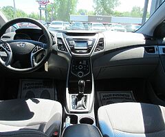 2016 Hyundai Elantra SE - Image 6/10