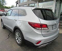 2019 Hyundai Santa Fe XL SE - Image 5/10