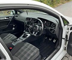 2014 Volkswagen Golf - Image 7/10