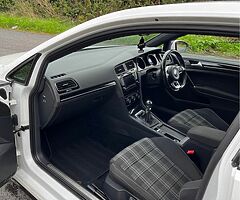 2014 Volkswagen Golf - Image 8/10