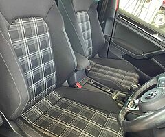 2014 Volkswagen Golf - Image 7/8