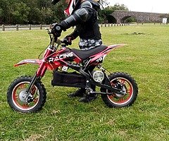 Electric Dirt Bike 800W 36V Like New.