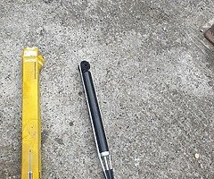 Audi A4 B8 new rear shocks