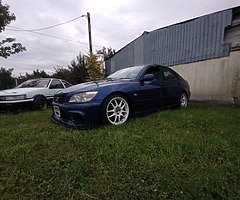 V8 is200