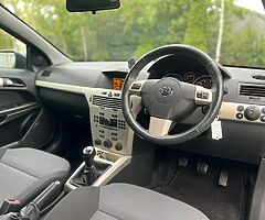 2009 vauxhall astra breeze 1.4 petrol - Image 6/9