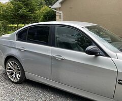 320d e90 breaking