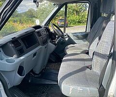 Transit minibus - Image 6/7