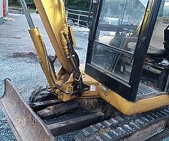 Cat 302.5 mini digger - Image 6/10