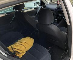 Volkswagen golf 1.6 TDI￼ - Image 8/10