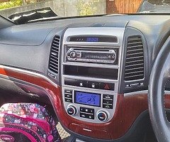 Hyundai Santa Fe - Image 4/7