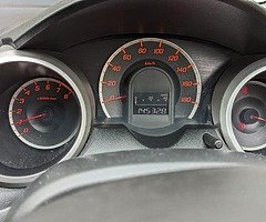 Honda Fit - Image 10/10