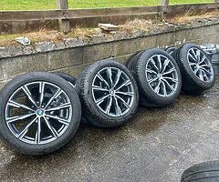 Bmw x5 g05 20inch genuine alloy wheels with good tyres for sale - Image 1/6
